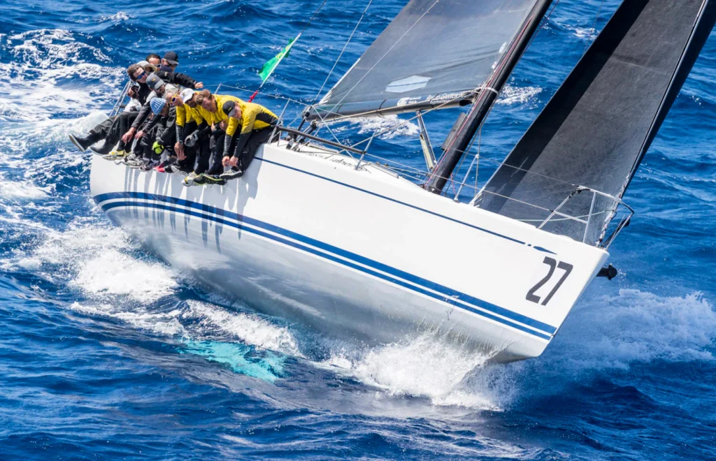Voile 3 — illustration de l'article «  La voile,un sport libre sous contrainte financière »